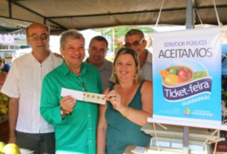 Lançamento do Projeto Ticket Feira pelo ex-prefeito Orly Gomes e o ex-secretário Afonso Rodrigues