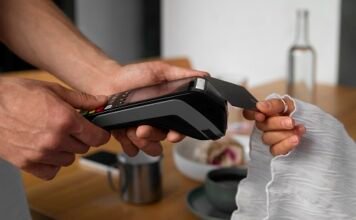 Foliões devem ficar atentos aos golpes no Carnaval