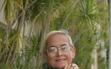 Ex-aluna do EJA relata experiência de sucesso nos estudos