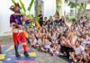 Festival Vitória das Artes leva teatro de rua gratuito à Ilha das Caieiras