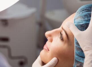 Primavera em foco: O momento estratégico para o rejuvenescimento facial antes do calor do verão